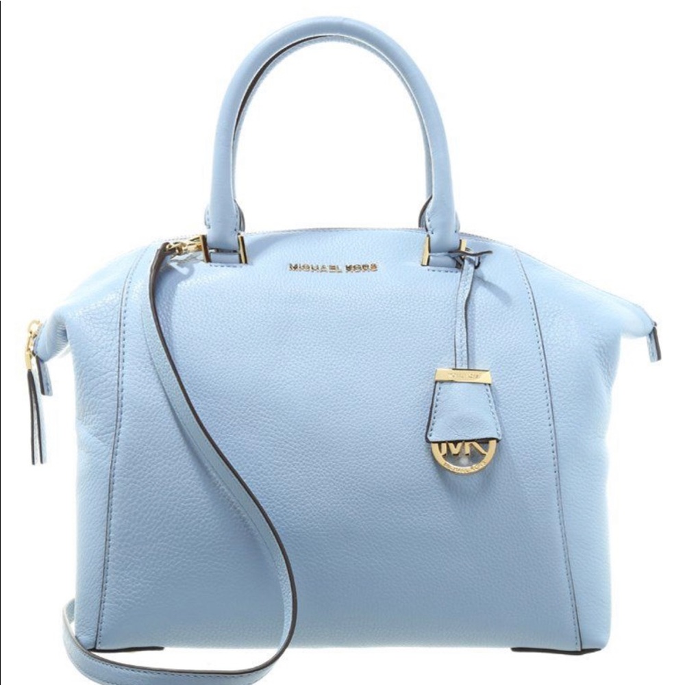 Riley satchel 💙